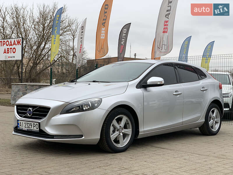 Хэтчбек Volvo V40 2014 в 