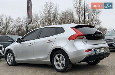 Хэтчбек Volvo V40 2014 в 