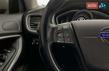 Хэтчбек Volvo V40 2014 в 