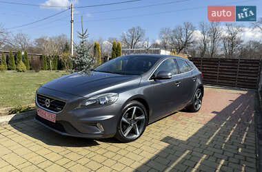 Хэтчбек Volvo V40 2013 в 