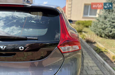 Хэтчбек Volvo V40 2013 в 
