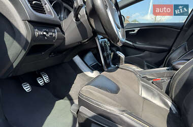Хэтчбек Volvo V40 2013 в 
