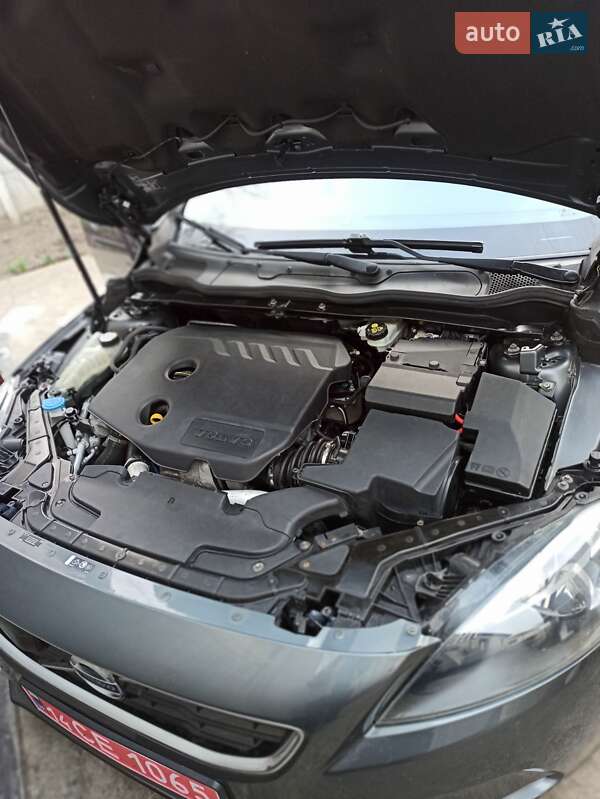 Хэтчбек Volvo V40 2013 в Днепре