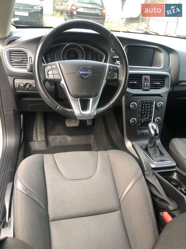 Хэтчбек Volvo V40 2018 в Ковеле