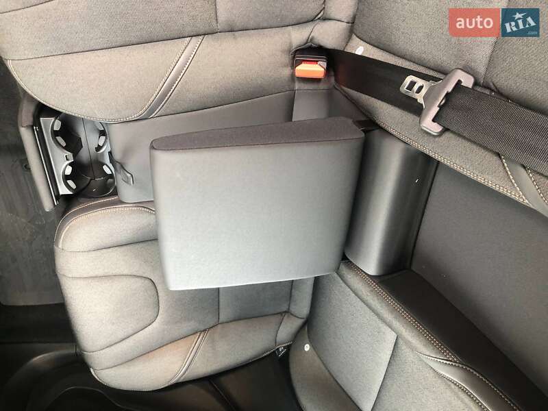 Хэтчбек Volvo V40 2018 в Ковеле