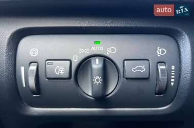 Хэтчбек Volvo V40 2013 в 