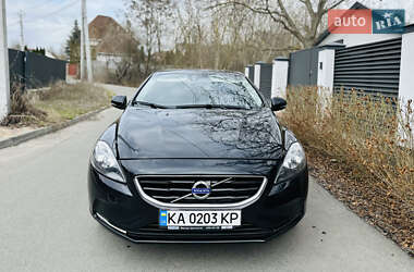 Хэтчбек Volvo V40 2014 в 
