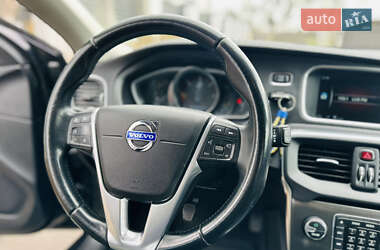 Хэтчбек Volvo V40 2014 в 