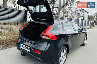 Хэтчбек Volvo V40 2014 в 