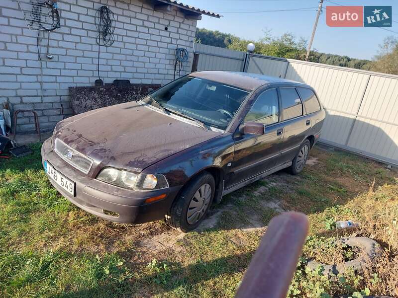 Универсал Volvo V40 2001 в 