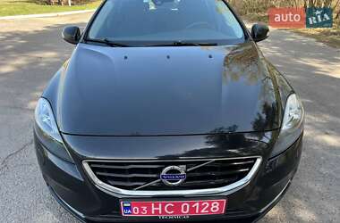 Хэтчбек Volvo V40 2013 в 