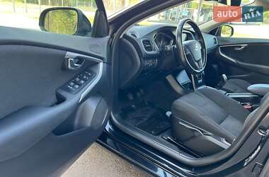 Хэтчбек Volvo V40 2013 в 