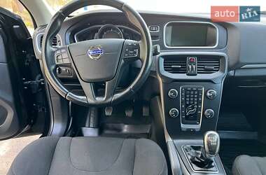 Хэтчбек Volvo V40 2013 в 