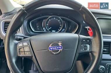 Хэтчбек Volvo V40 2013 в 