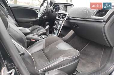 Хэтчбек Volvo V40 2013 в 