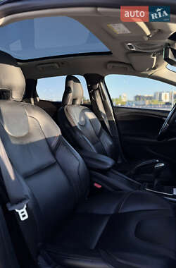 Хетчбек Volvo V40 2014 в Києві