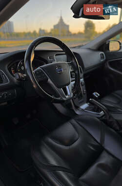 Хетчбек Volvo V40 2014 в Києві