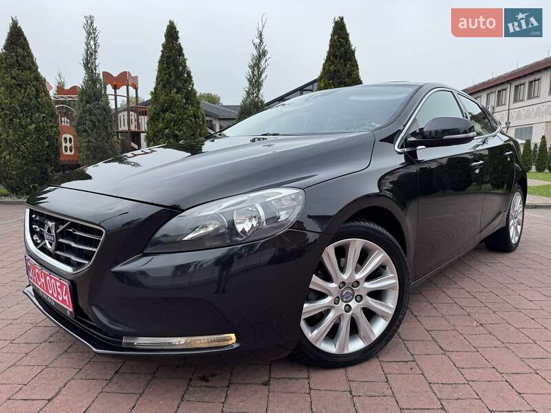 Хетчбек Volvo V40 2013 в Стрию