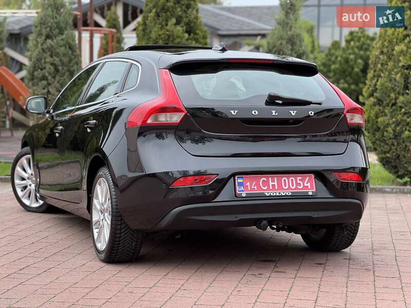 Хетчбек Volvo V40 2013 в Стрию