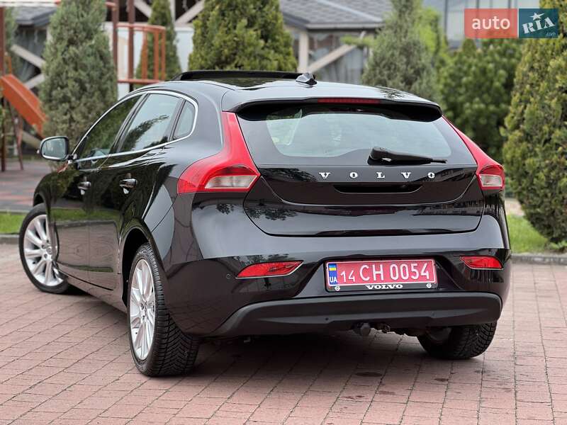 Хетчбек Volvo V40 2013 в Стрию