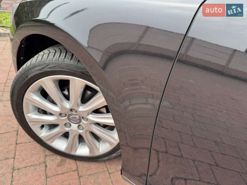 Хетчбек Volvo V40 2013 в Стрию
