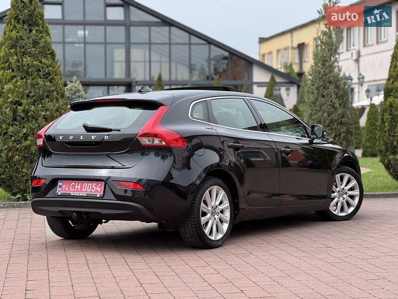 Хетчбек Volvo V40 2013 в Стрию