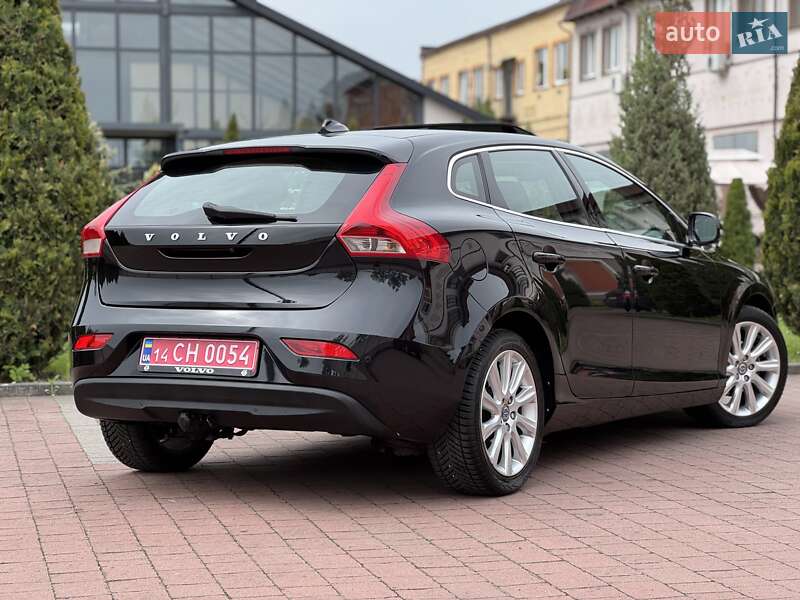 Хетчбек Volvo V40 2013 в Стрию
