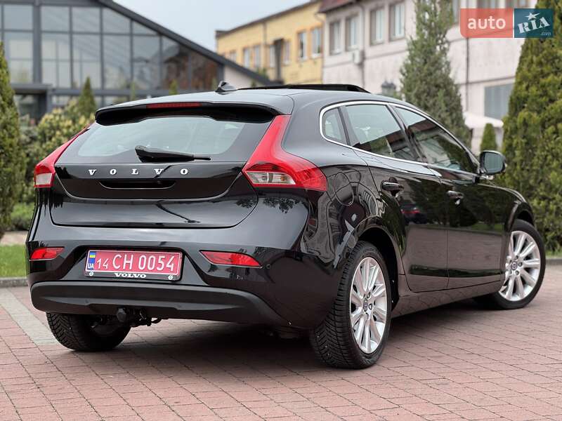 Хетчбек Volvo V40 2013 в Стрию