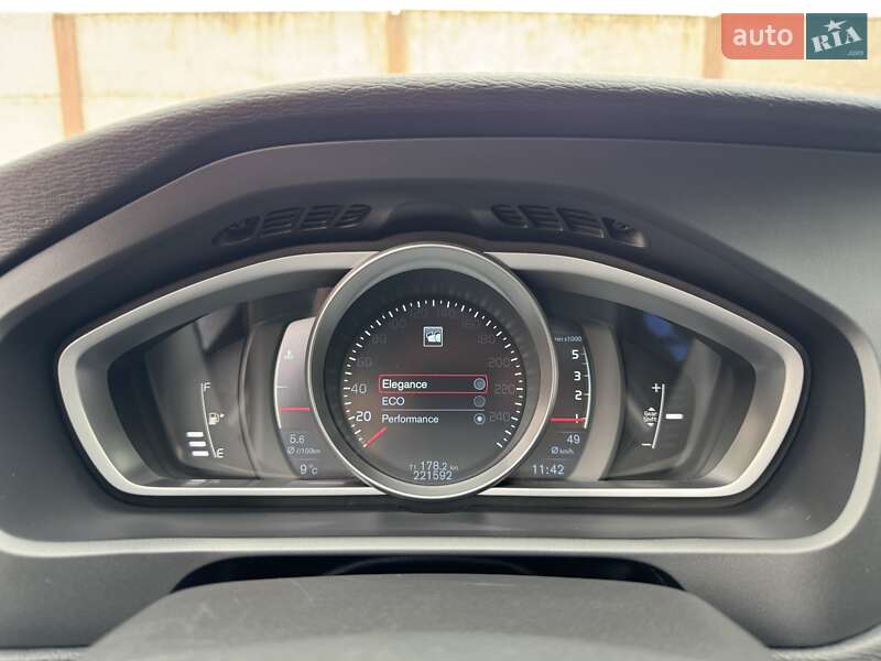 Хетчбек Volvo V40 2013 в Стрию
