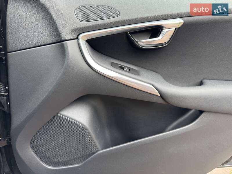 Хетчбек Volvo V40 2013 в Стрию