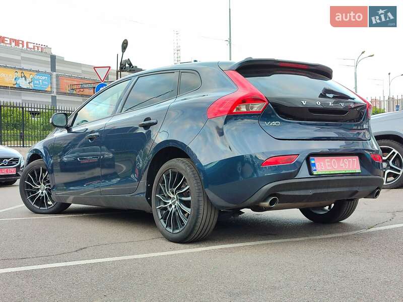 Хетчбек Volvo V40 2012 в Києві