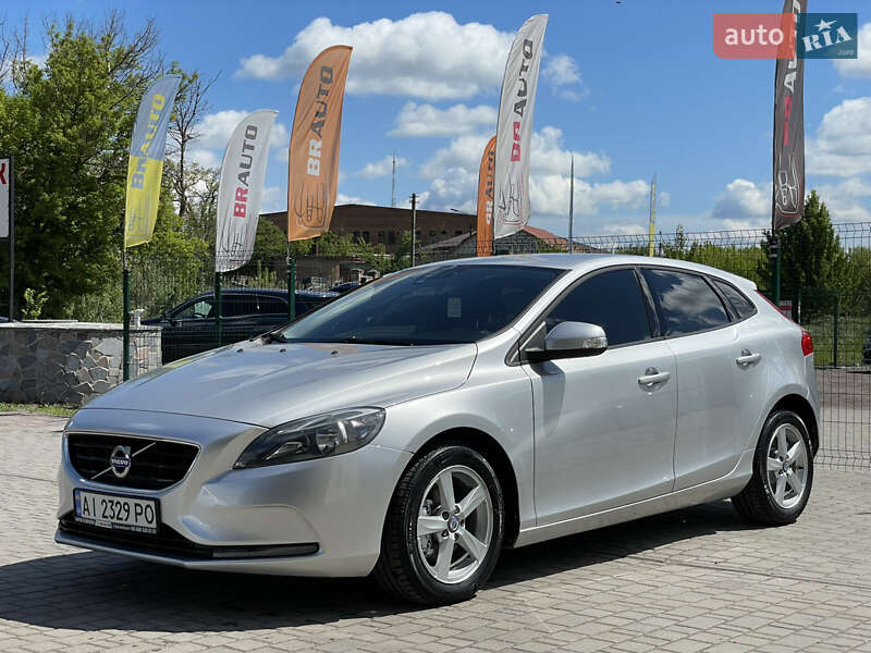 Volvo V40 2014