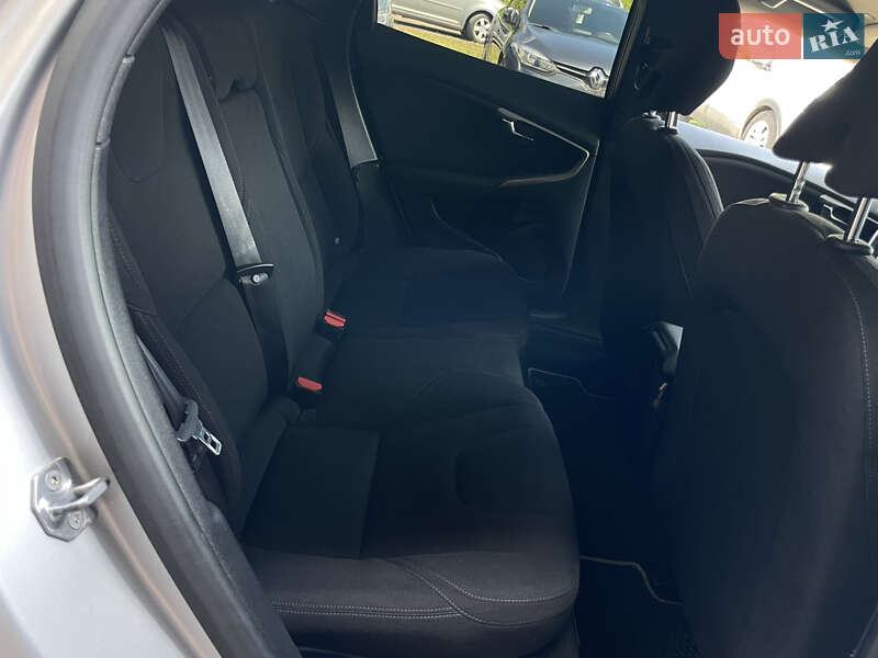 Хэтчбек Volvo V40 2014 в Бердичеве