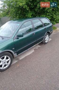 Універсал Volvo V40 1997 в Житомирі