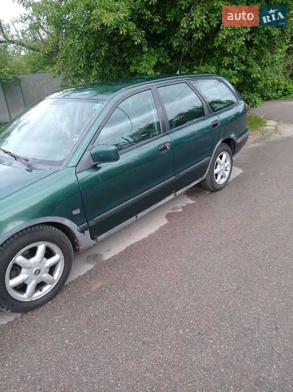 Универсал Volvo V40 1997 в 
