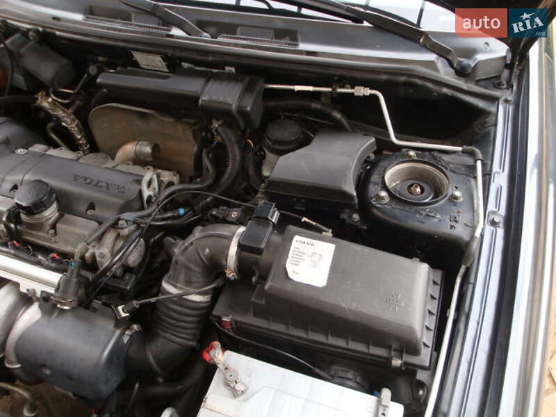 Універсал Volvo V40 2000 в Кам'янському