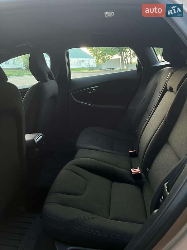 Хетчбек Volvo V40 2014 в Шполі