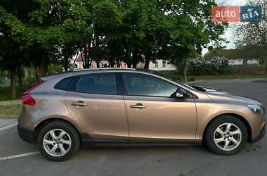 Хэтчбек Volvo V40 2014 в 