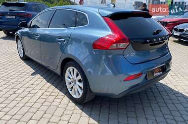 Хэтчбек Volvo V40 2013 в 