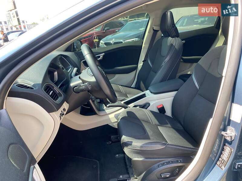 Хэтчбек Volvo V40 2013 в Львове фото 19 Хэтчбек Volvo V40 2013 в Львове