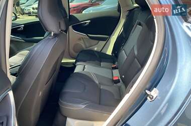 Хэтчбек Volvo V40 2013 в 