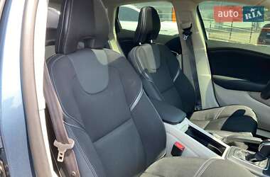 Хэтчбек Volvo V40 2013 в 