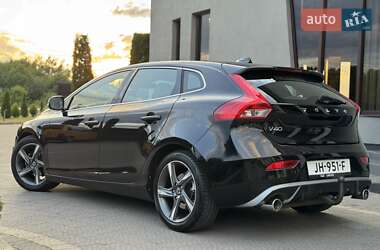 Хэтчбек Volvo V40 2013 в 