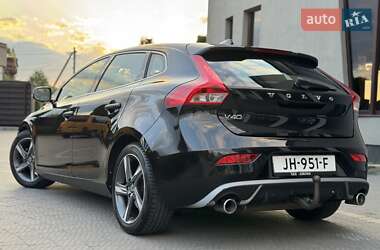 Хэтчбек Volvo V40 2013 в 