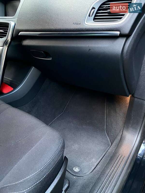 Хэтчбек Volvo V40 2014 в Харькове