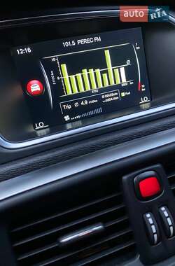 Хэтчбек Volvo V40 2014 в 