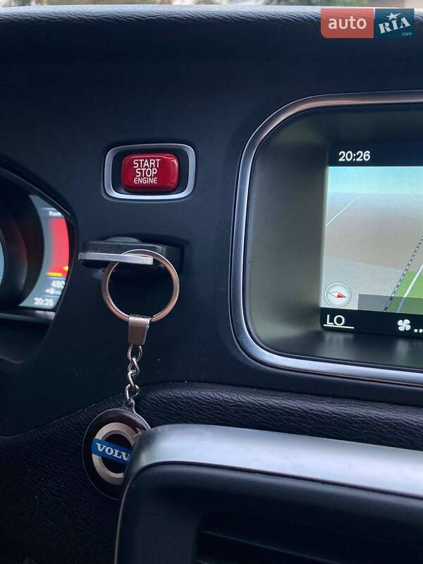 Хэтчбек Volvo V40 2014 в Харькове