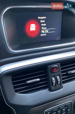 Хэтчбек Volvo V40 2014 в 