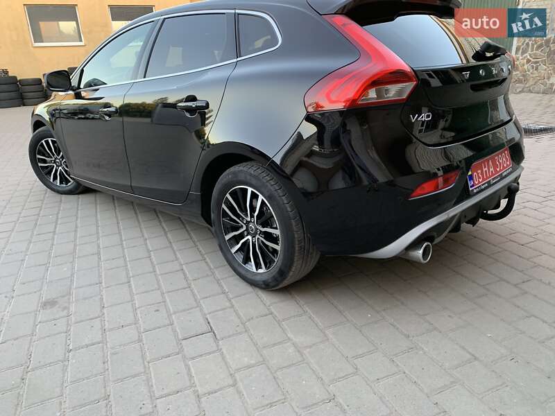 Хетчбек Volvo V40 2019 в Бродах