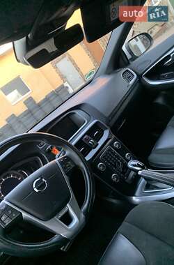 Хэтчбек Volvo V40 2019 в 